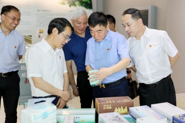 要聞 | 嘉興市委副書記、政法委書記帥燮瑯一行蒞臨景興紙業(yè)調(diào)研指導(dǎo)